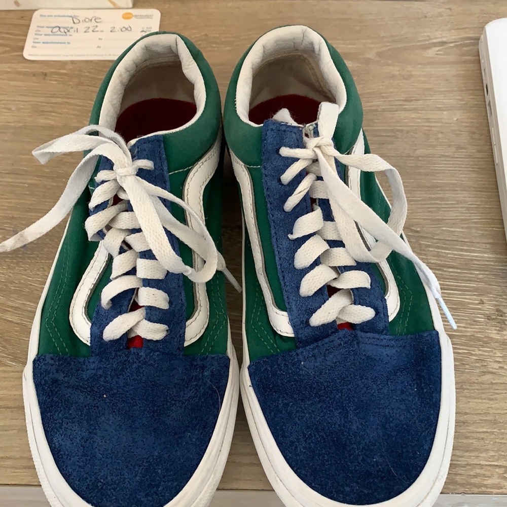 vans